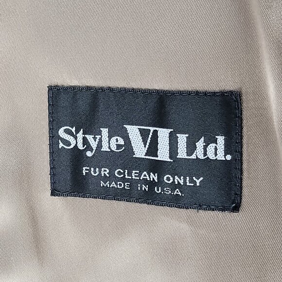 🧥 Studio VI Ltd. Faux Fur & Knit Jacket – Made in USA – Fully Lined - Picture 5 of 10